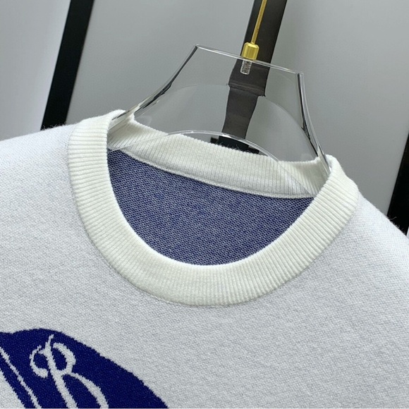 Burberry White and Blue Crewneck Sweater - Picture 6 of 9